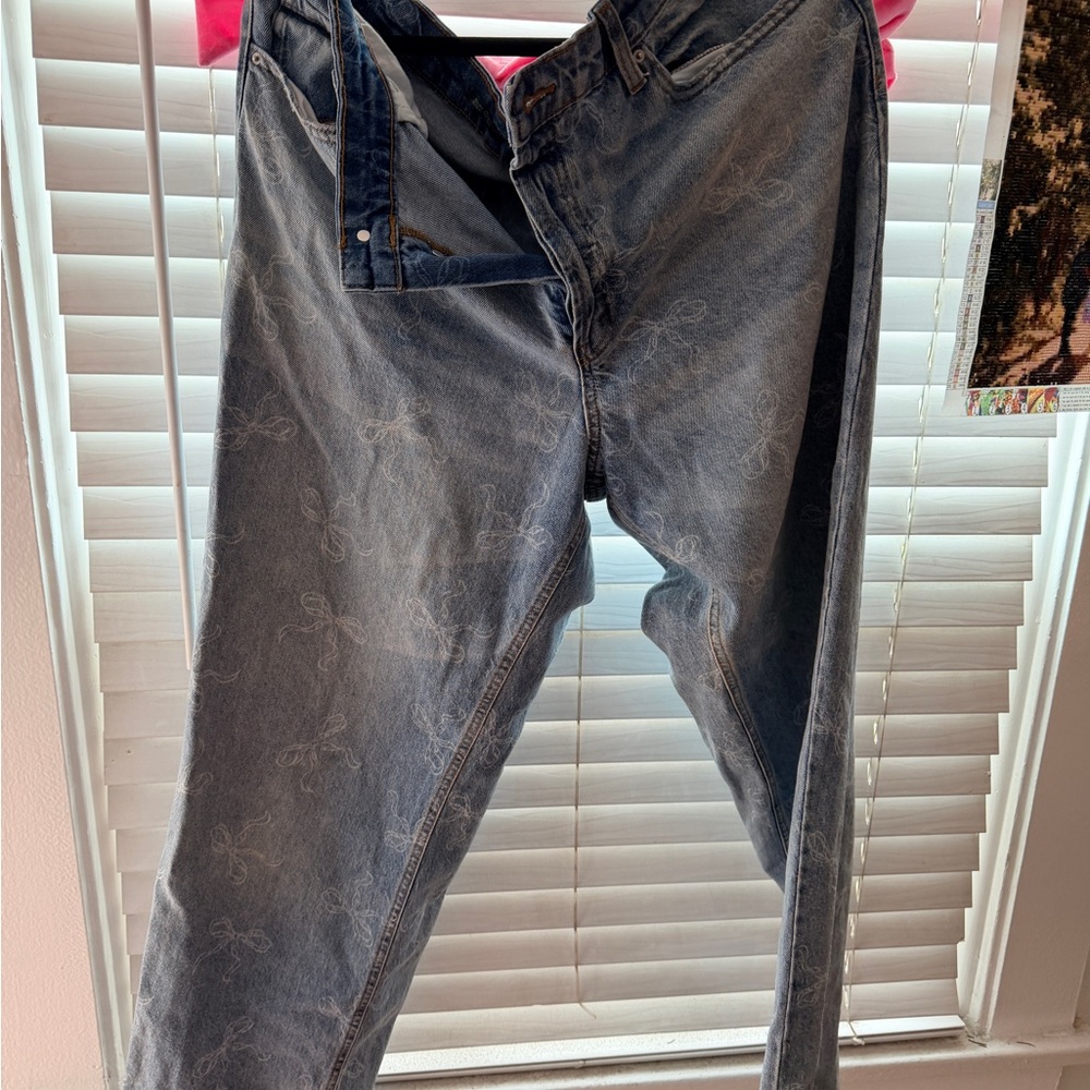 Bow Blue Jeans
